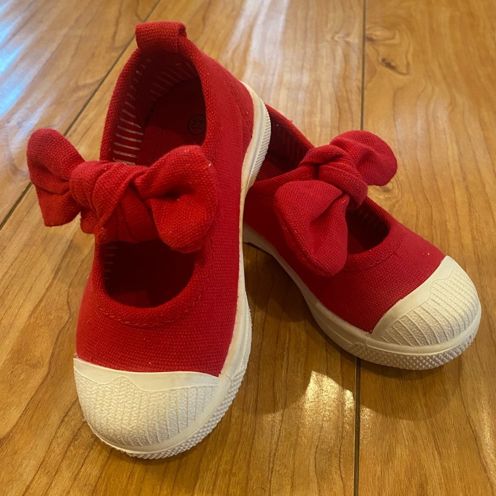 Chüs Athena Bow Shoes